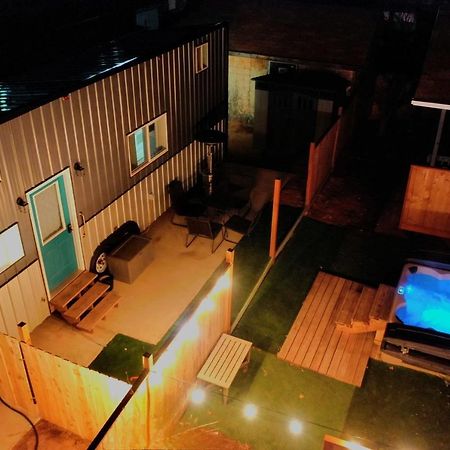 Tiny Home Hot Tub Colorado City 外观 照片
