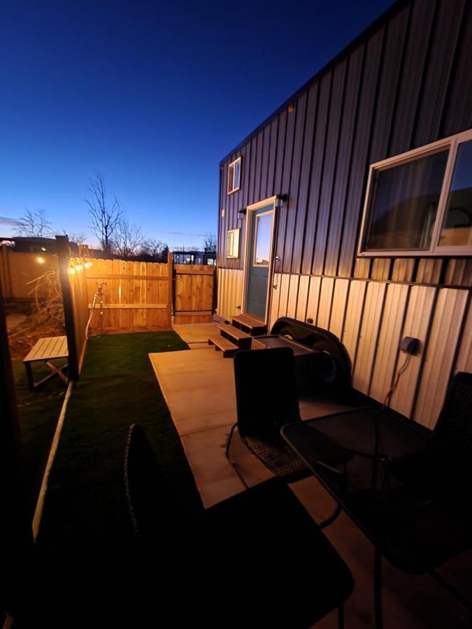 Tiny Home Hot Tub Colorado City 外观 照片