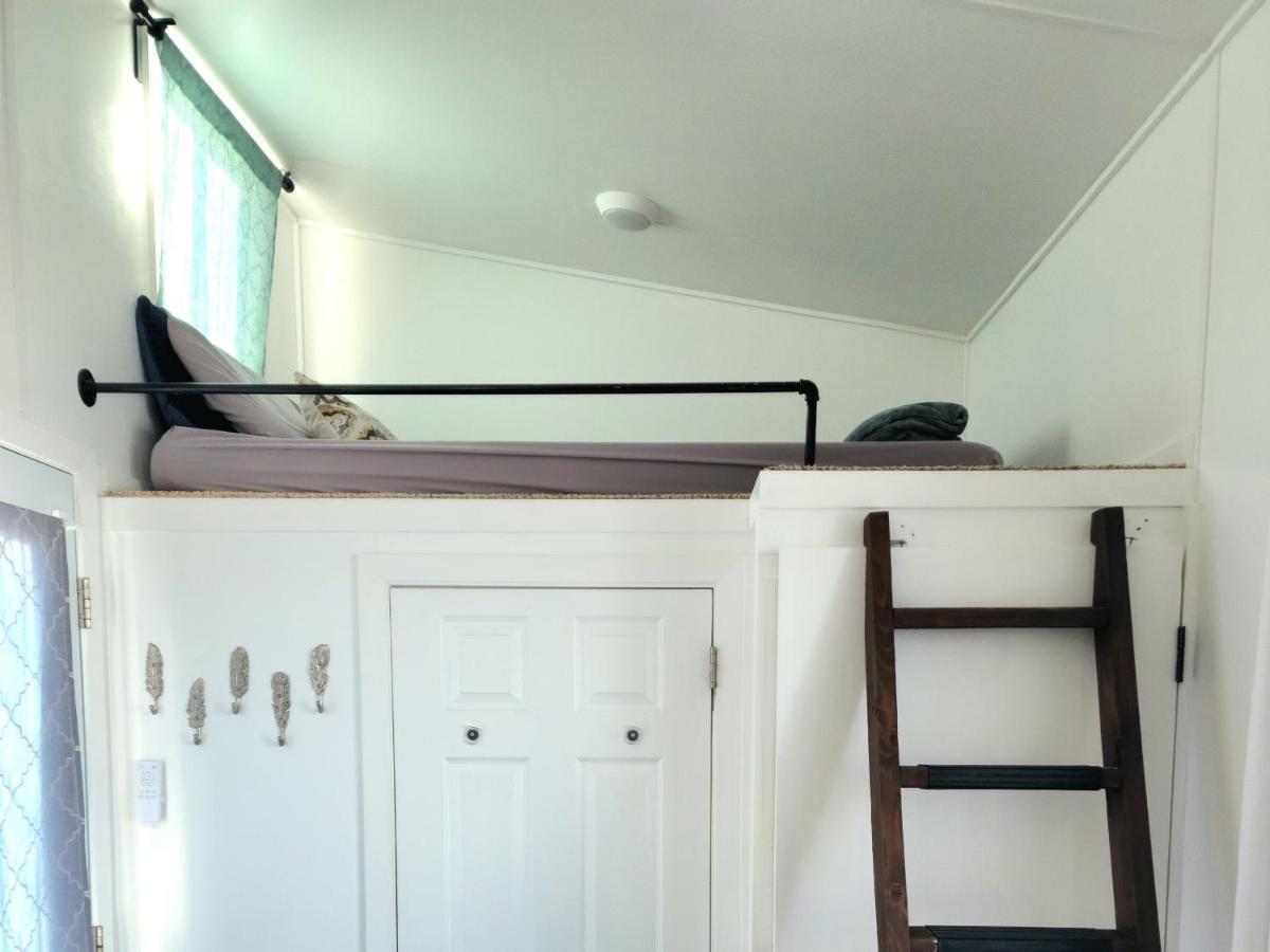 Tiny Home Hot Tub Colorado City 外观 照片