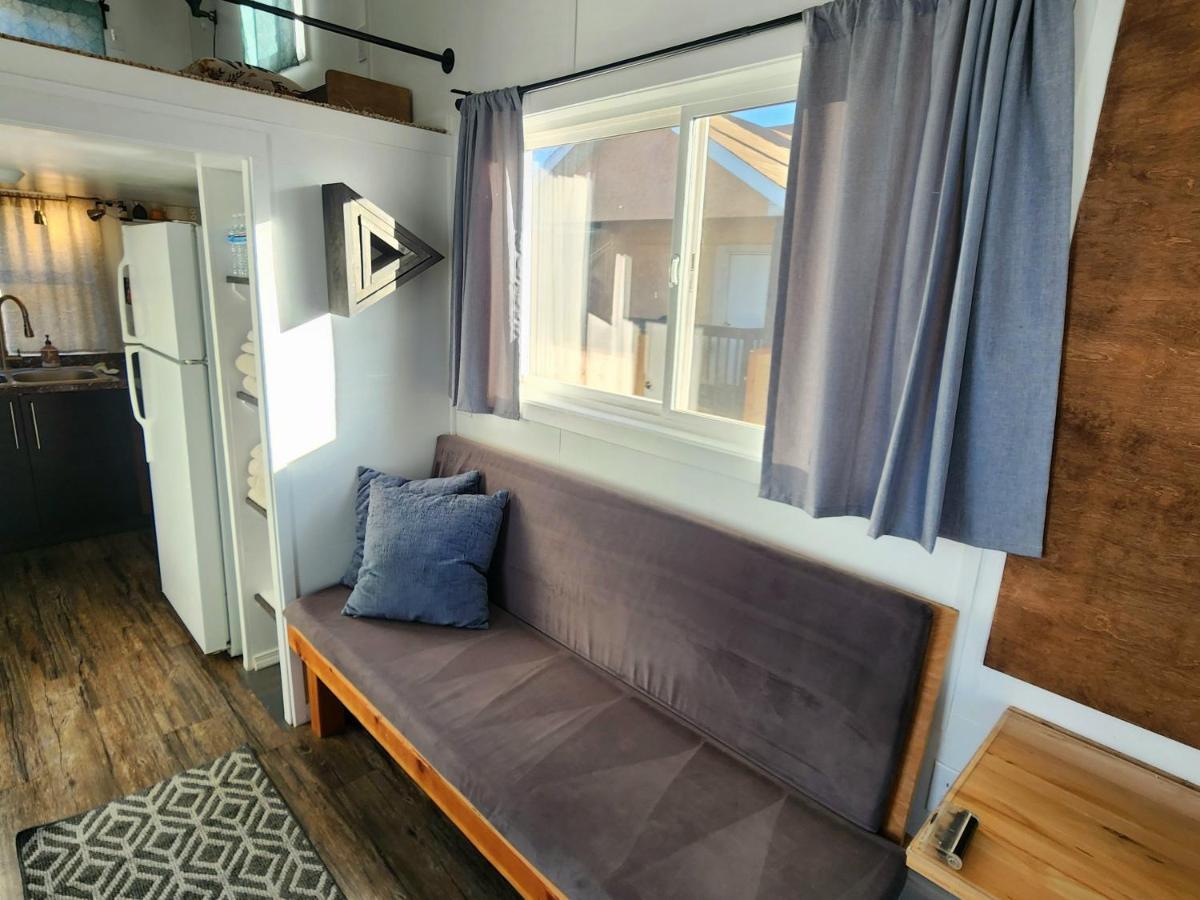 Tiny Home Hot Tub Colorado City 外观 照片